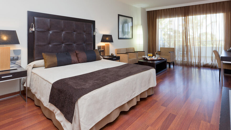 Double Deluxe Sleeps 3 